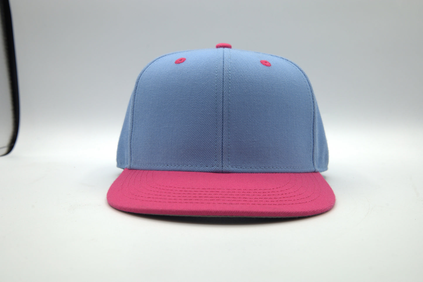 Wool Blended 2-Tone Flat Brim Snapback w/ Color Undervisor
